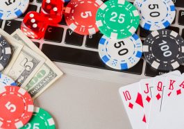 Advantages Of Playing At An Online Casino